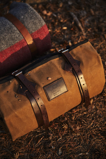 Helko Werk Waxed Canvas Cowboy Bedroll – Field Tan | Made in USA